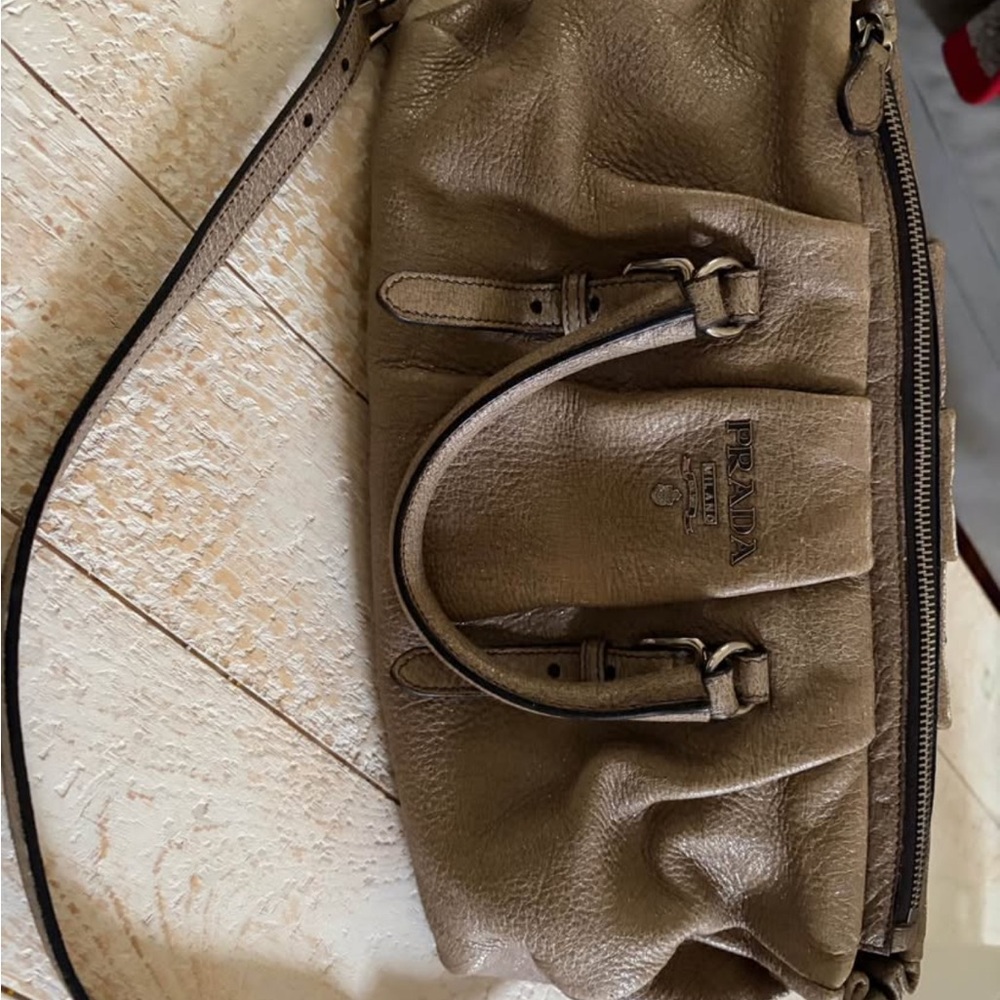 Prada Women's Tan “fumo” Metallic Leather Satchel/handbag/shoulder bag - Picture 2 of 10